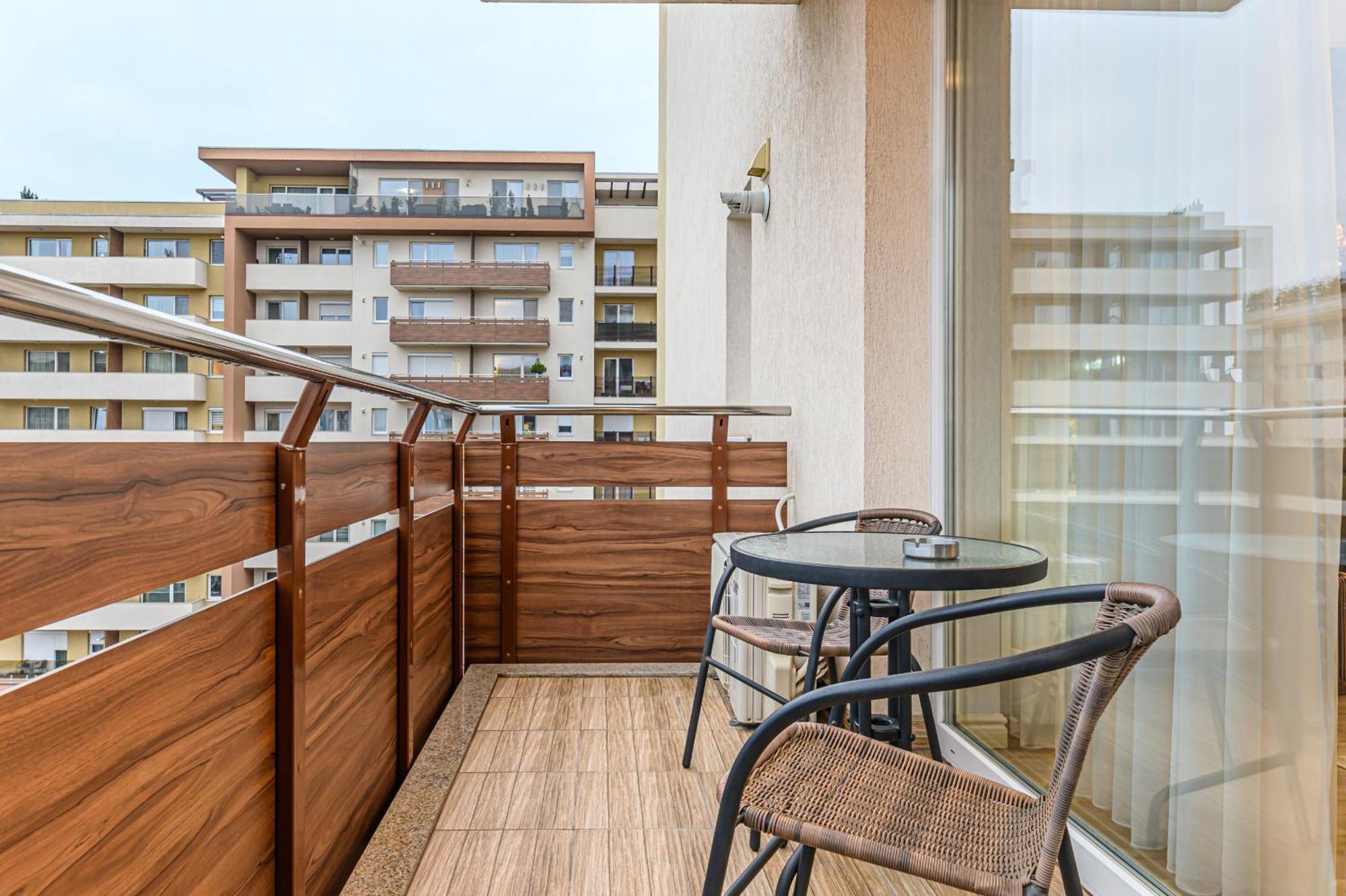 Ara Apart Hotel #3 Брашов Экстерьер фото
